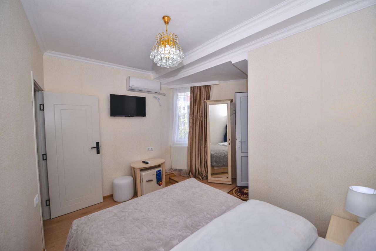 קוטאיסי Hotel Vladi מראה חיצוני תמונה